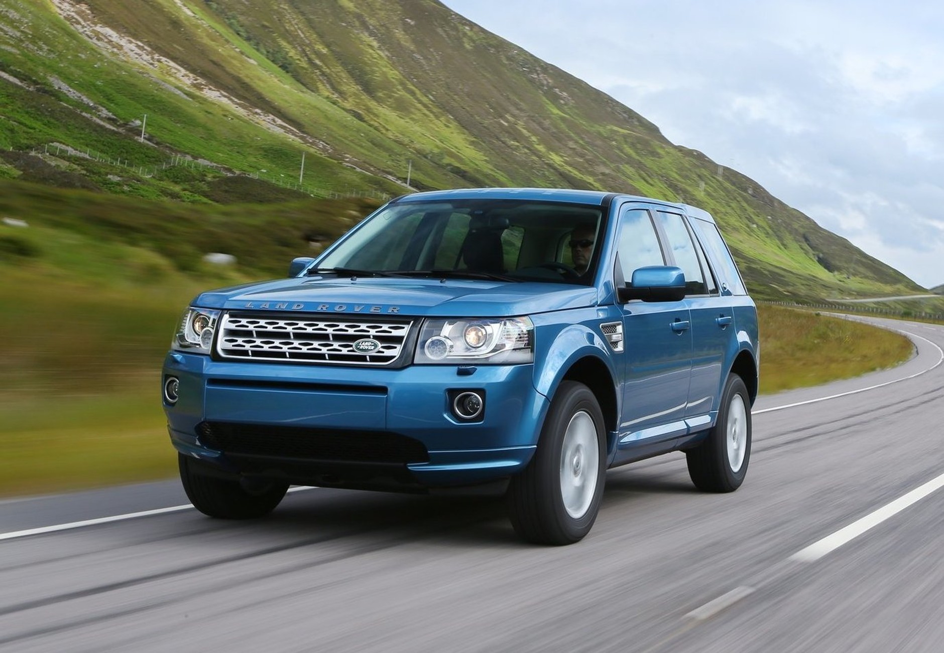 Auta premium – sprzedaż w 2015 r.