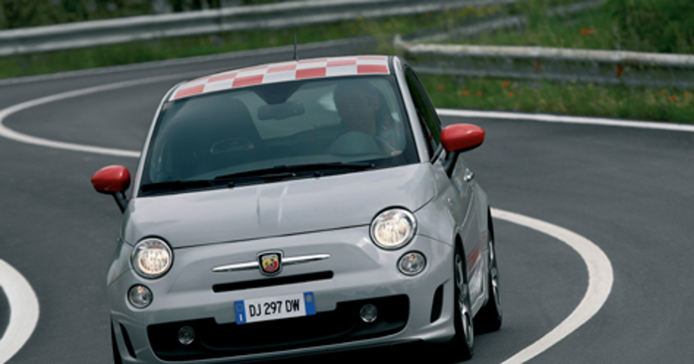Fiat 500 Abarth - Legenda wraca na tor