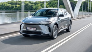 Jeździliśmy pierwszą elektryczną Toyotą bZ4X. To porządne auto