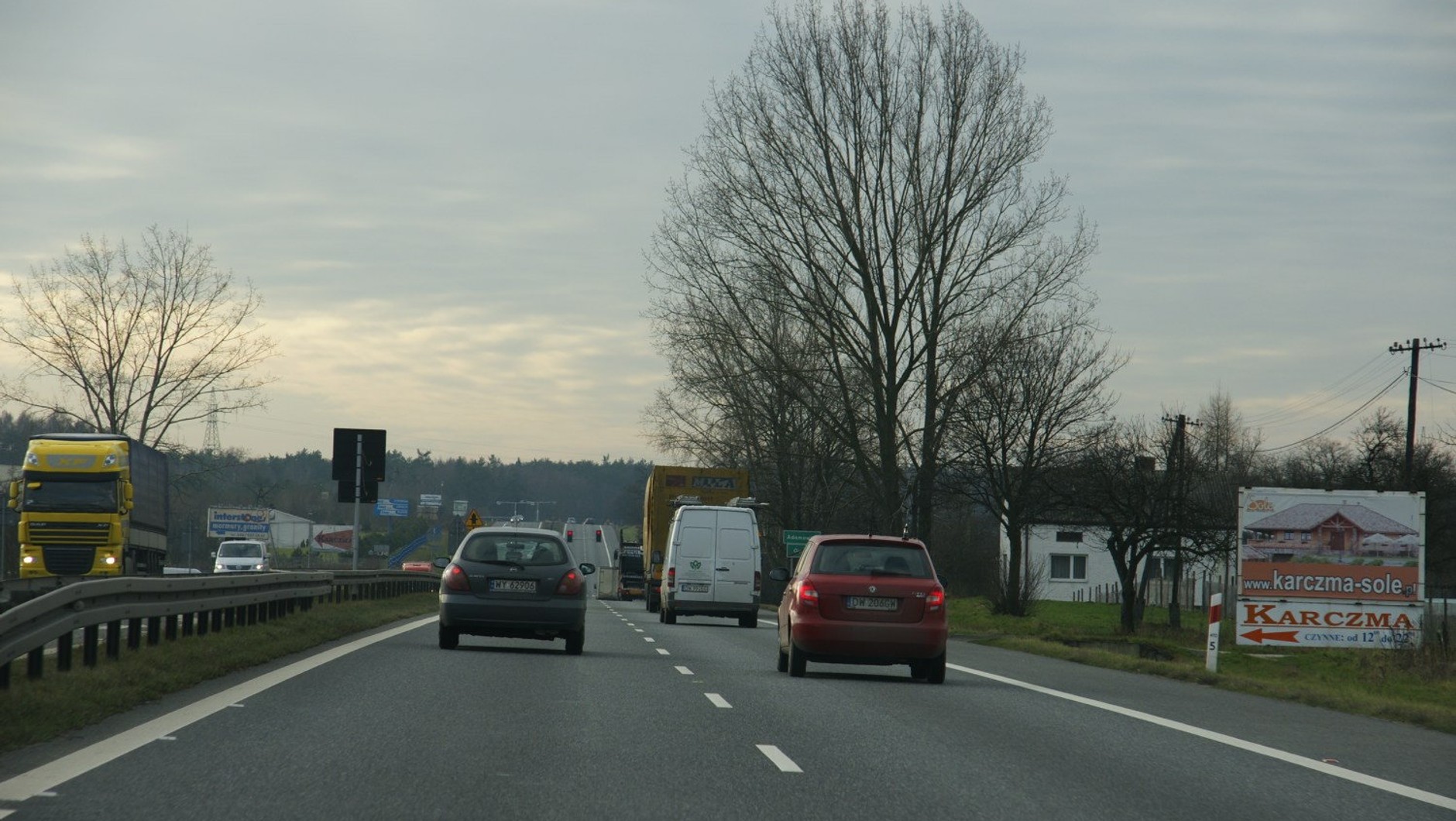 Jak nie dojechać na własny grób? 5 sytuacji drogowych, na które warto się przygotować