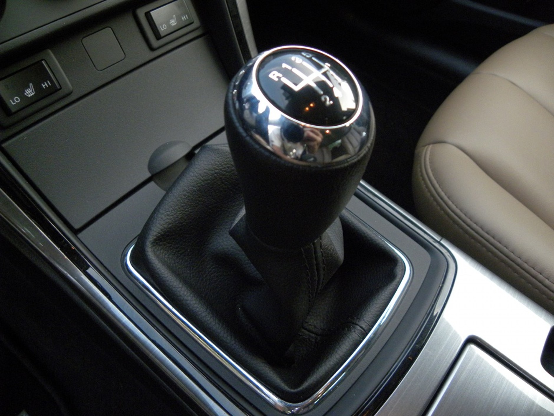 Mazda 6: czy jeździ tak dobrze, jak wygląda?