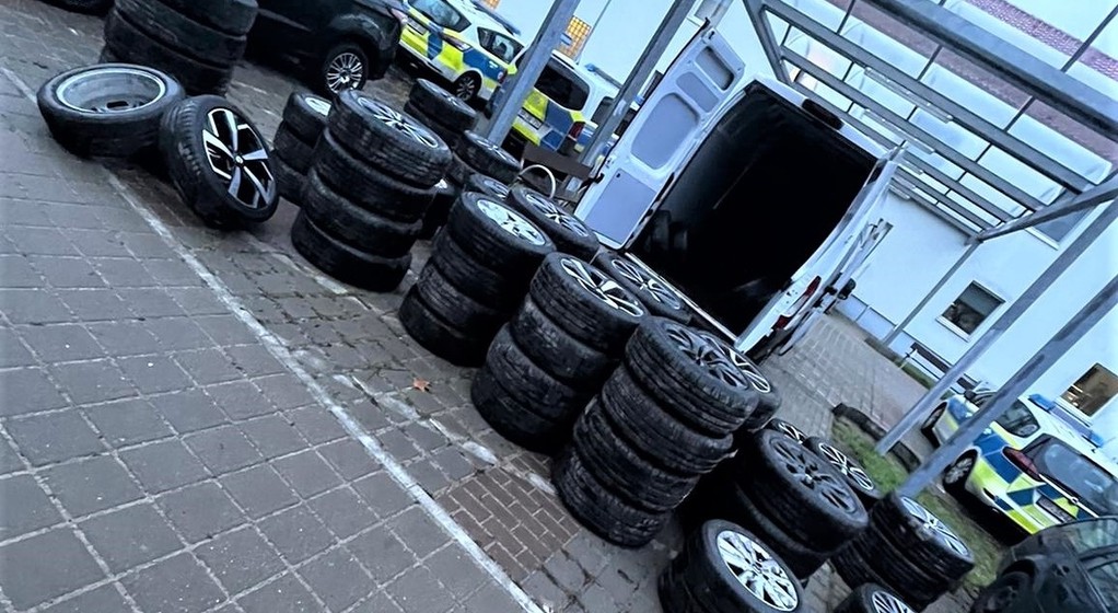 Felgi i opony o wartości 30 tys. euro skradzione w Niemczech