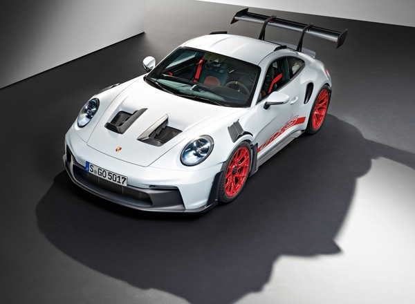 Porsche 911 GT3 RS - bestia urodzona w padoku