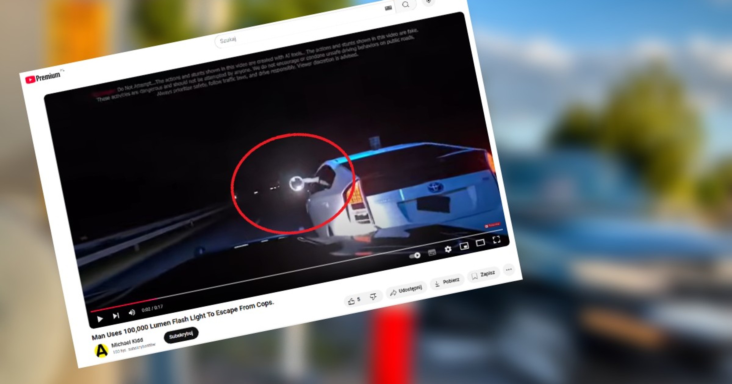Goniła go policja, wyciągnął więc latarkę o mocy 100 tys. lumenów