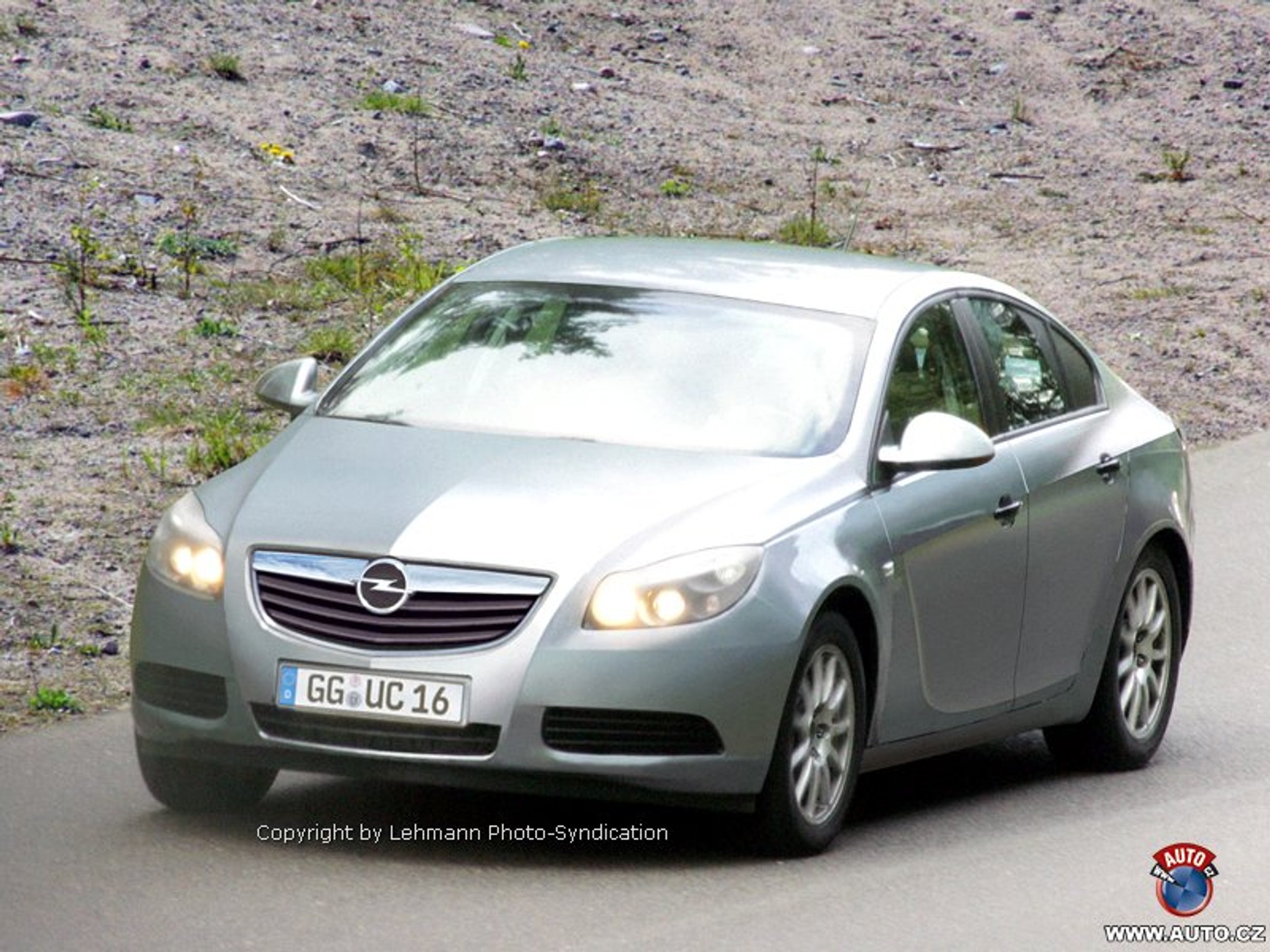 Zdjęcia szpiegowskie: nowy Opel Vectra tym razem bez kamuflażu