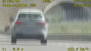 Pędził beemką ponad 220 km/h. Nie próbował się tłumaczyć