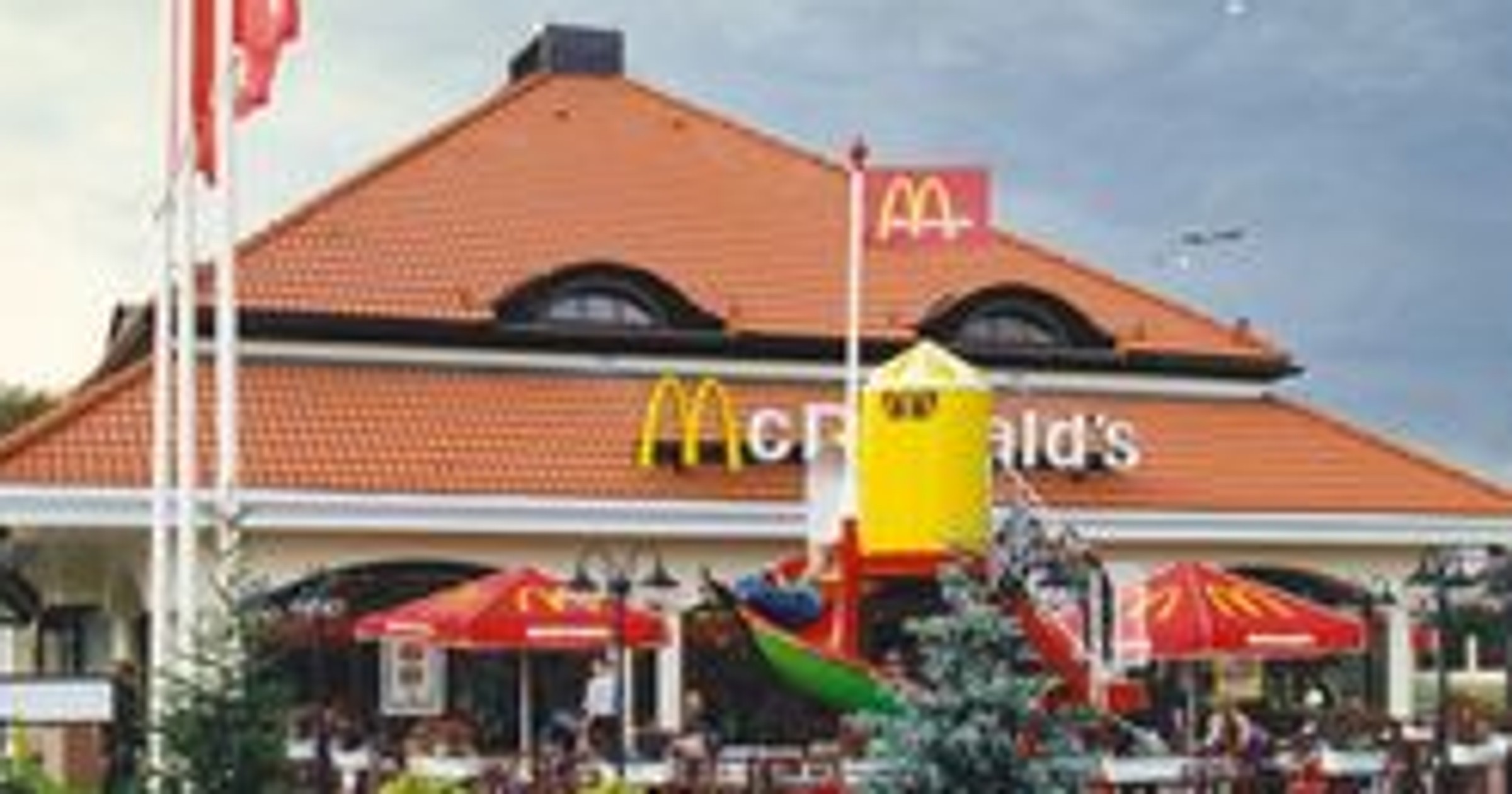 Restauracje McDonald’s akceptują płatności kartami płatniczymi
