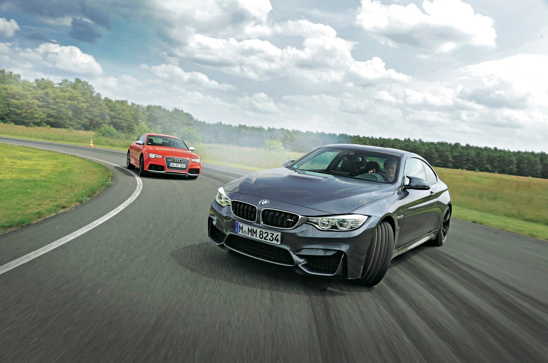 Porównanie Audi RS 5 i BMW M4