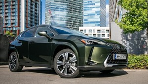 Lexus sprzedał w Polsce już 10 000 egzemplarzy modelu UX
