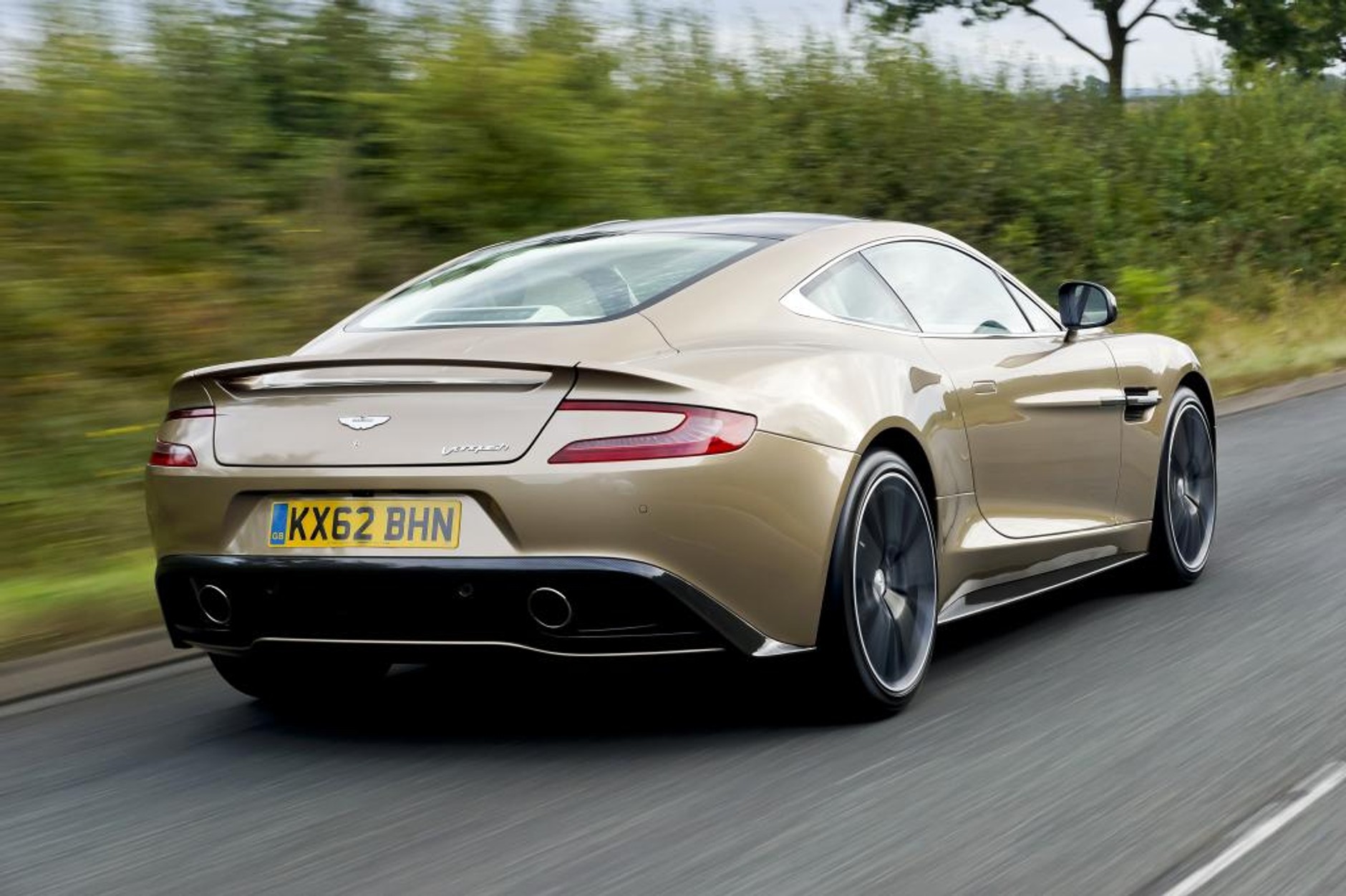 Jak jeździ Aston Martin Vanquish?