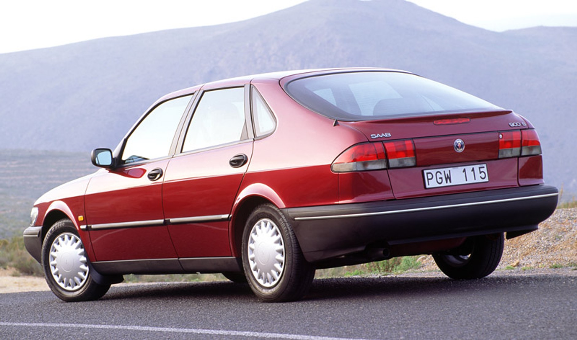 Saab 900 – historia szwedzkiego luksusu