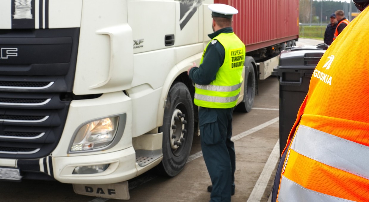 Rosyjski transport zatrzymany w Polsce. Na drodze stanęli mu inspektorzy ITD