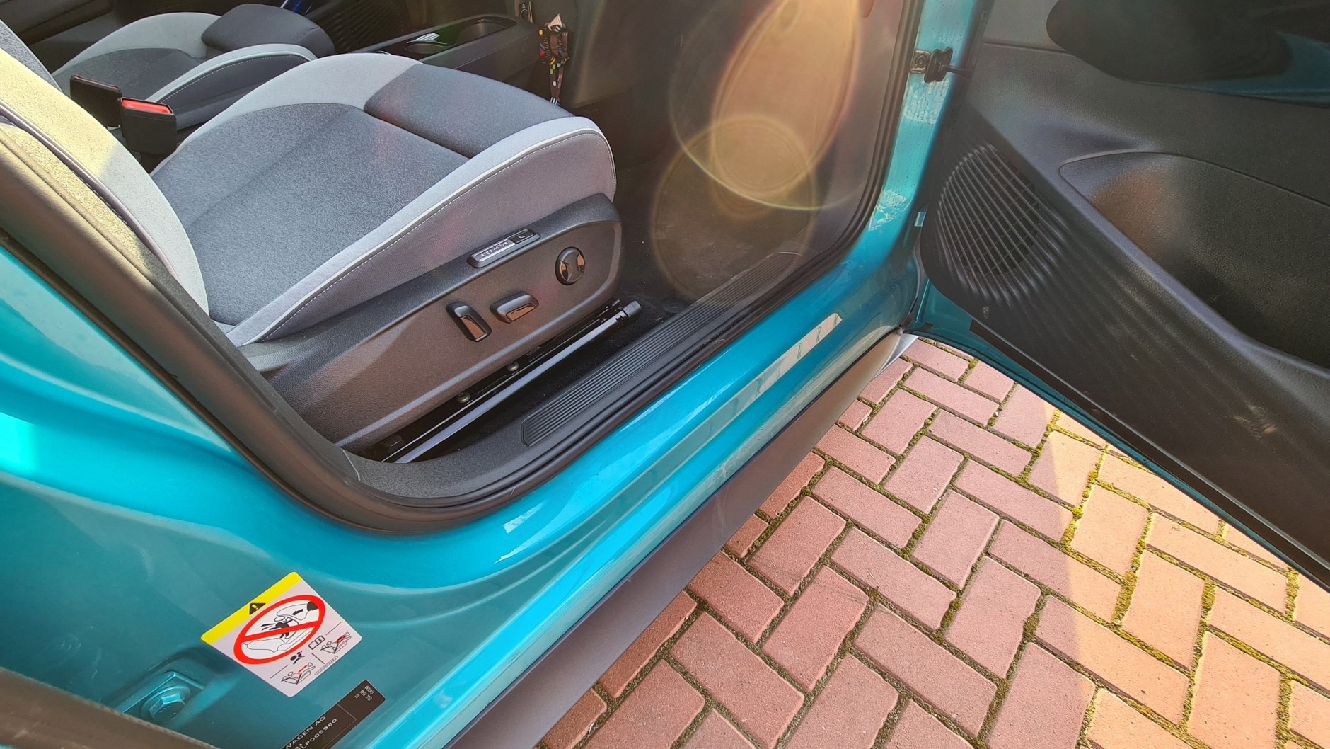 Volkswagen ID3 masywny próg