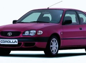 Mazda 323, Toyota Corolla, Nissan Almera - Japończycy rozświetlają mrok