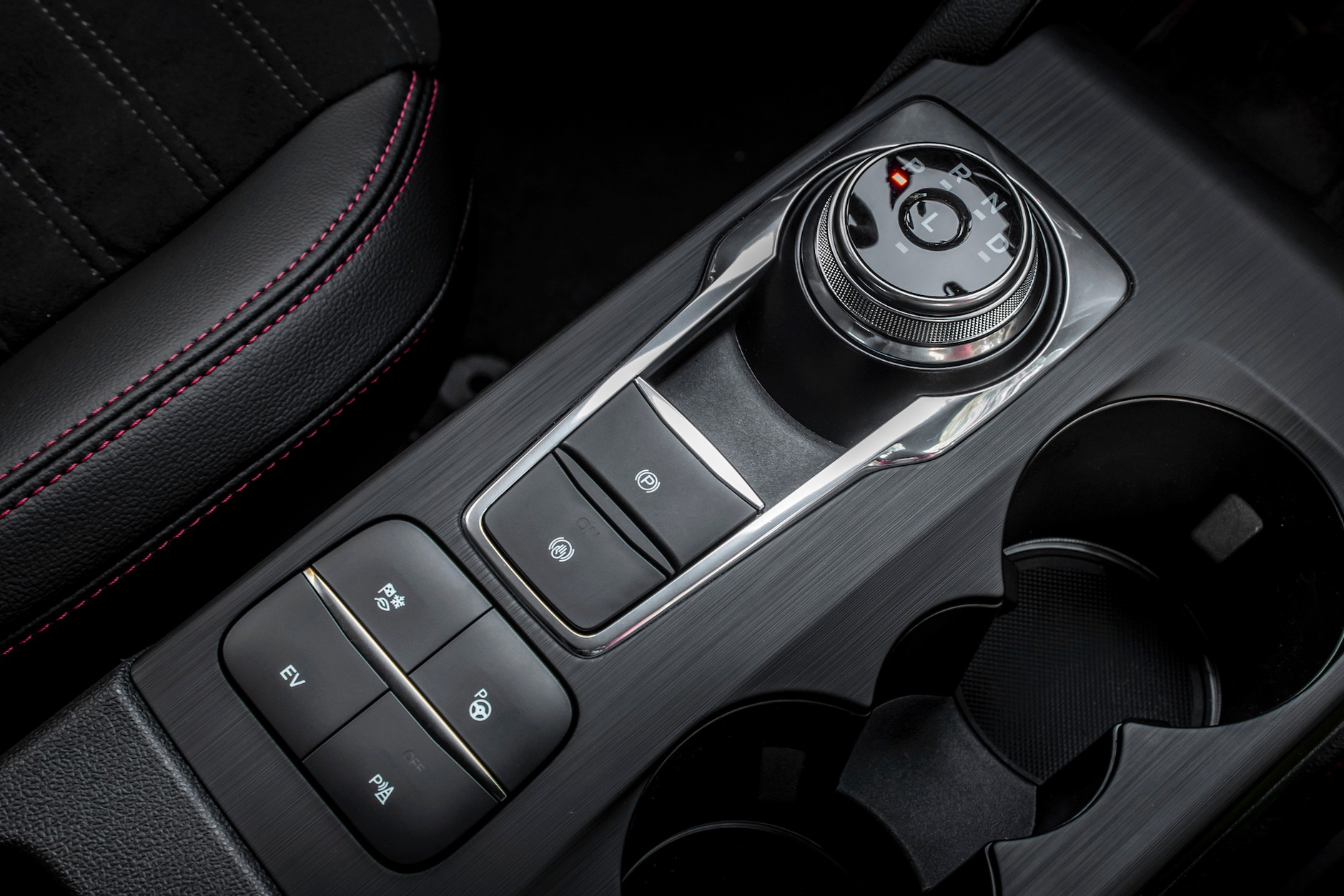 Kuga ST-Line X Plug-In Hybrid 038