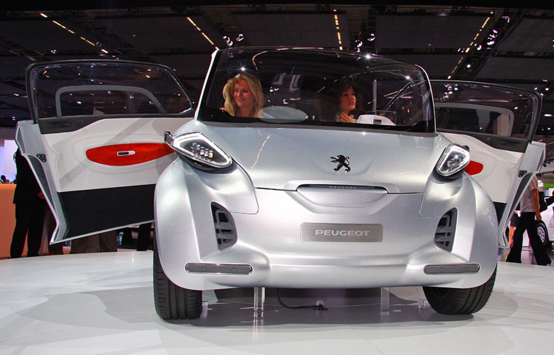 IAA Frankfurt 2009: Peugeot BB1 - wygodny, ale typowo miejski (fotogaleria)
