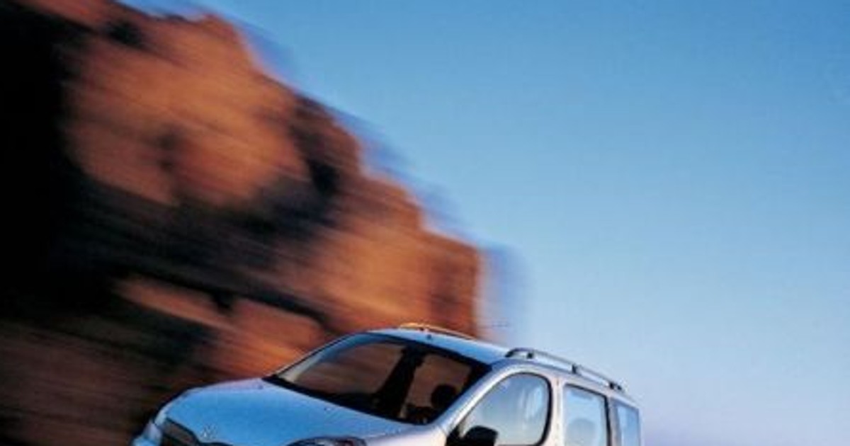 Toyota Yaris Verso - Miejsce na... zastanowienie