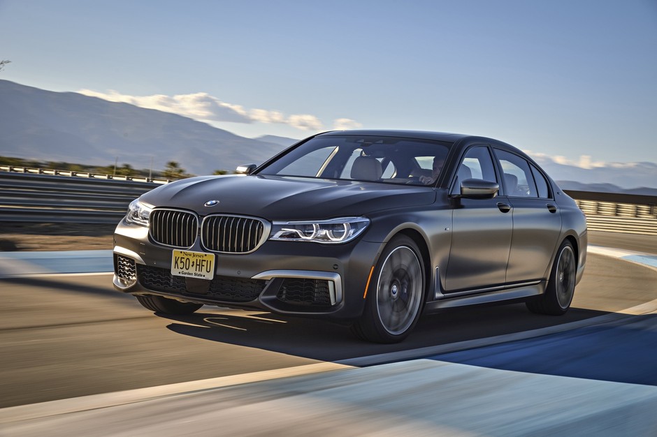 BMW M760i - ostatnie BMW z silnikiem V12
