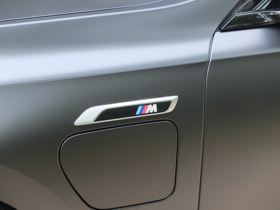 BMW M760e xDrive