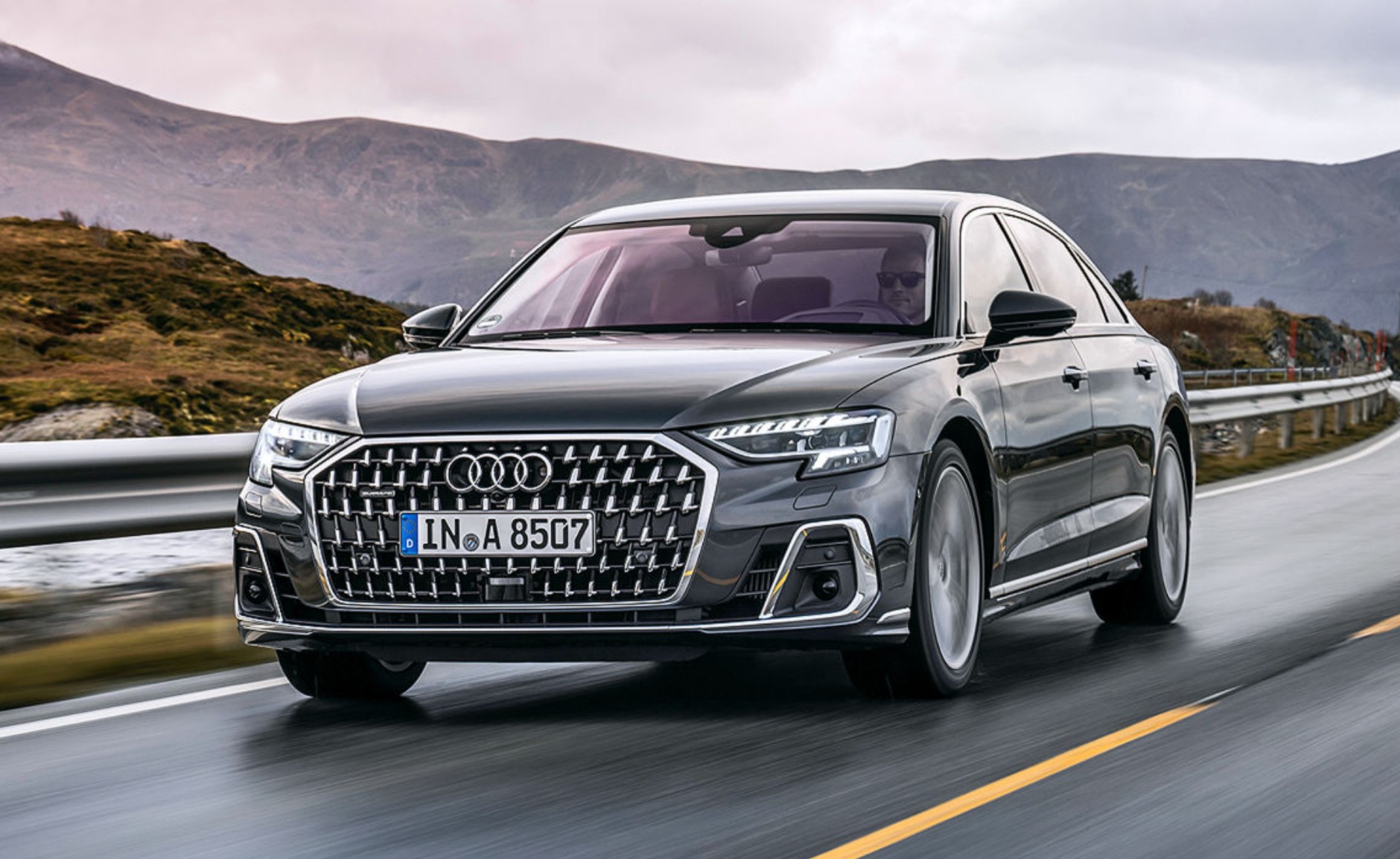 Używane Audi A8 z Niemiec? Uwaga na przebieg!