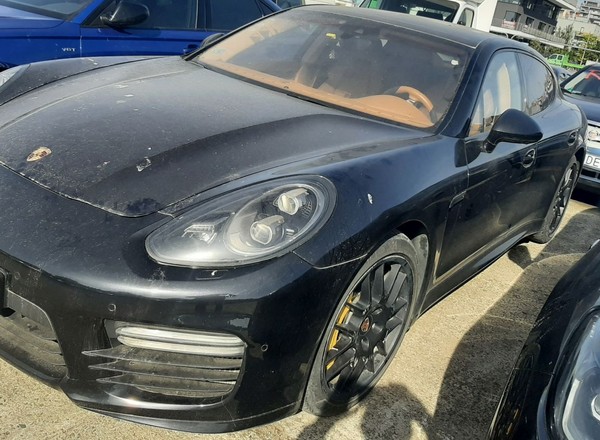 Taka okazja może się nie powtórzyć. Małopolska skarbówka wystawia na licytację Porsche