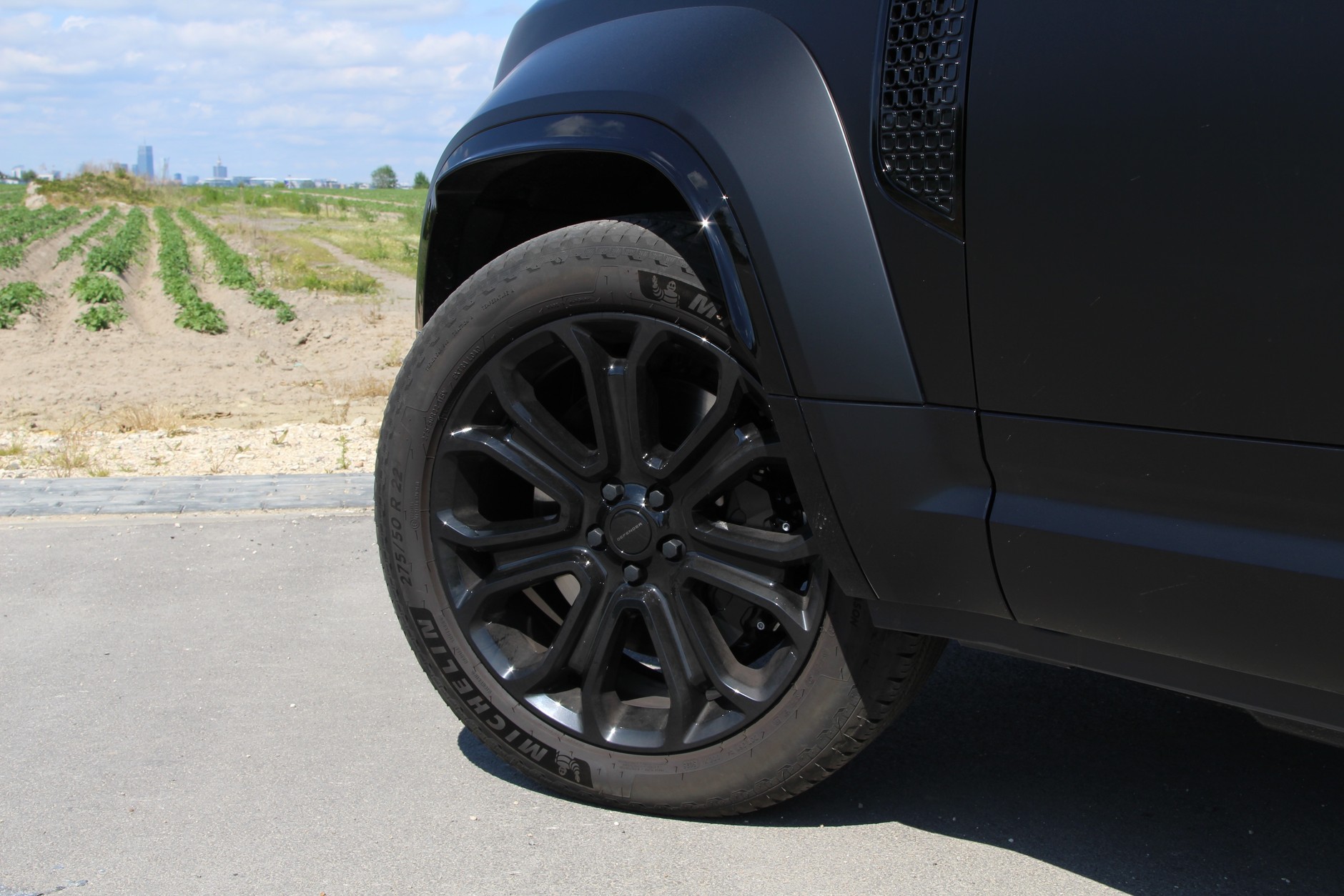 Land Rover Defender OCTA
