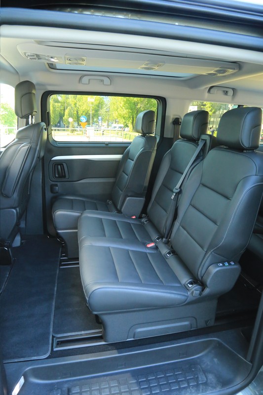 Peugeot Traveller