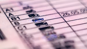Państwo zawiodło. Konsekwencje poniosą kierowcy, którzy w wyniku decyzji sądu stracą prawa jazdy