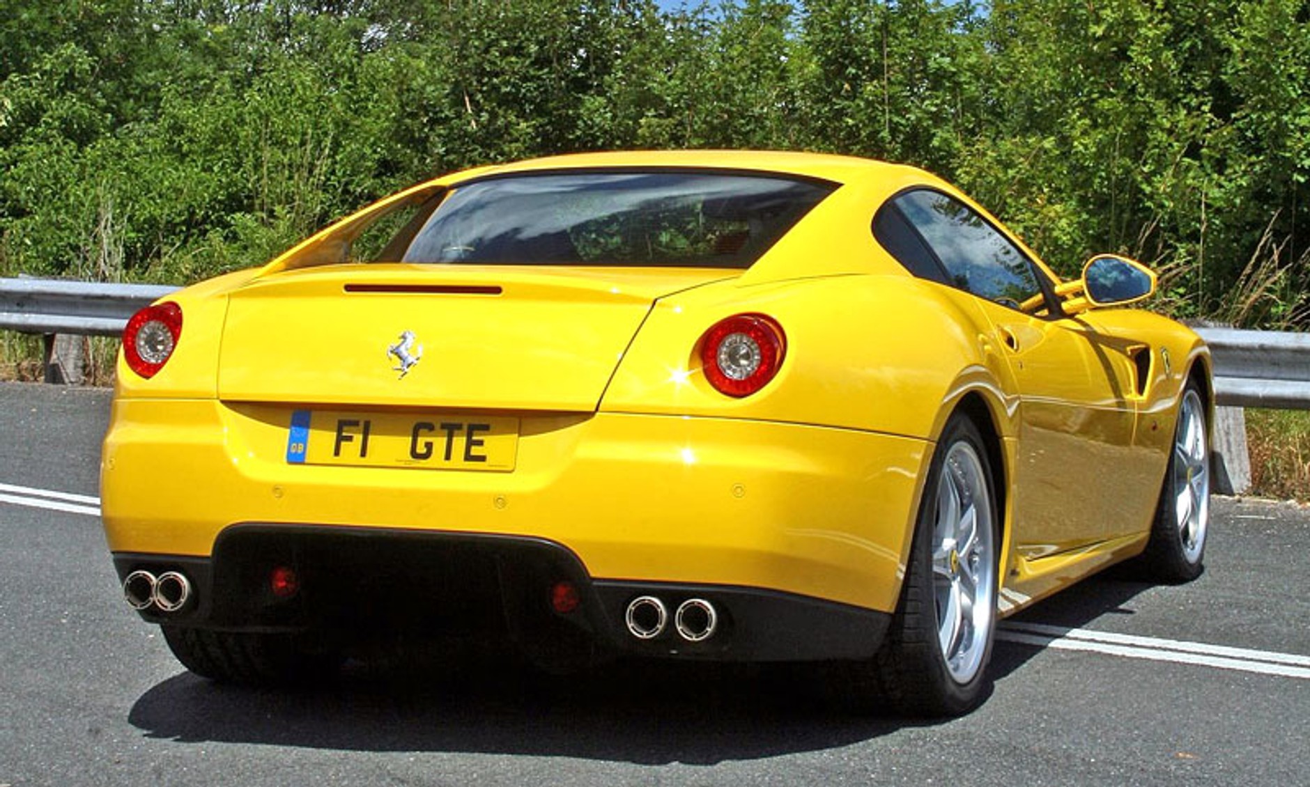 Ferrari 599 HGTE: pakiet dla koneserów (wideo)