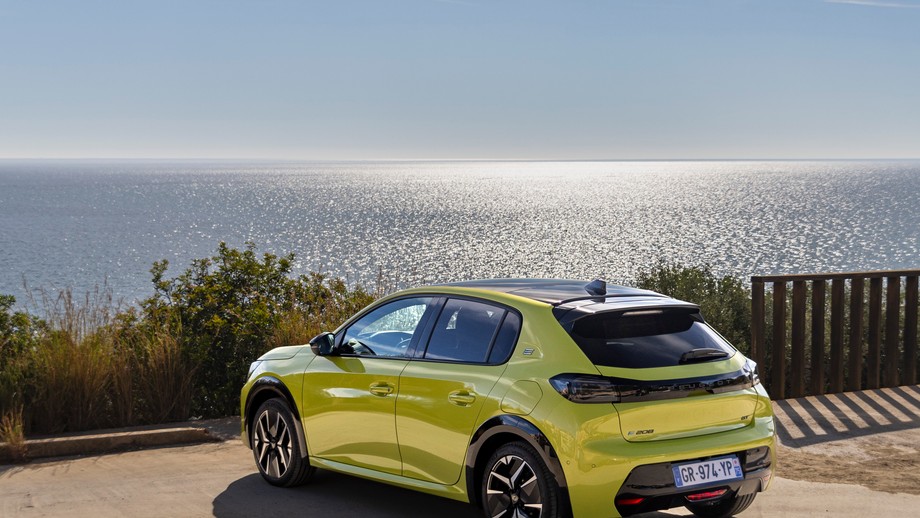 2024 Peugeot E-208