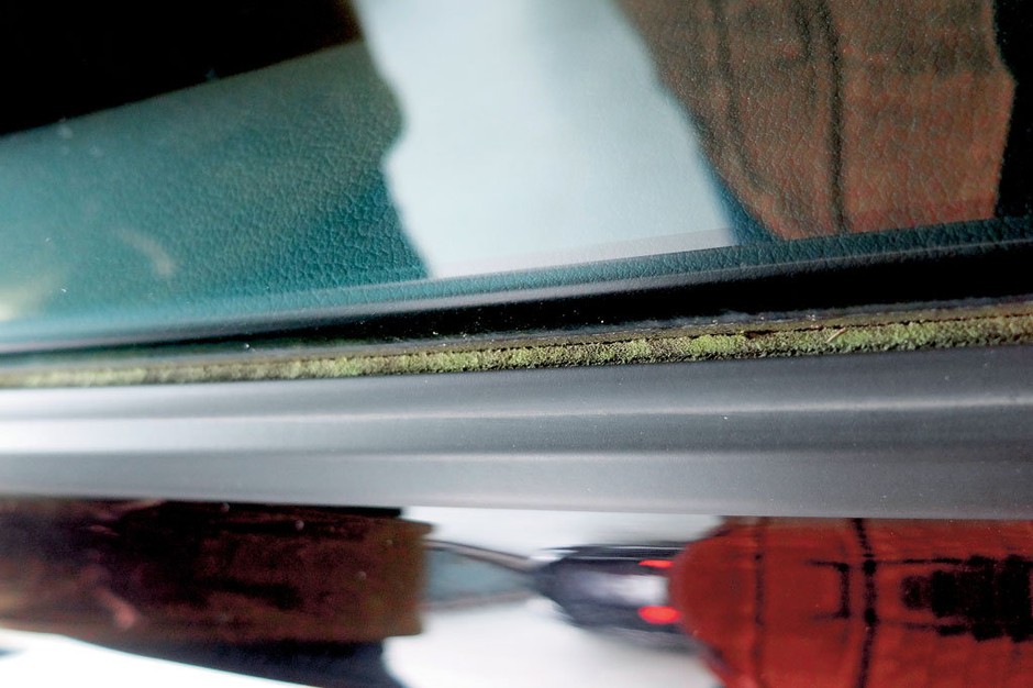 Kupujemy auto używane – jak nie dać się nabrać na auto po powodzi: bezwypadkowe, a do niczego!