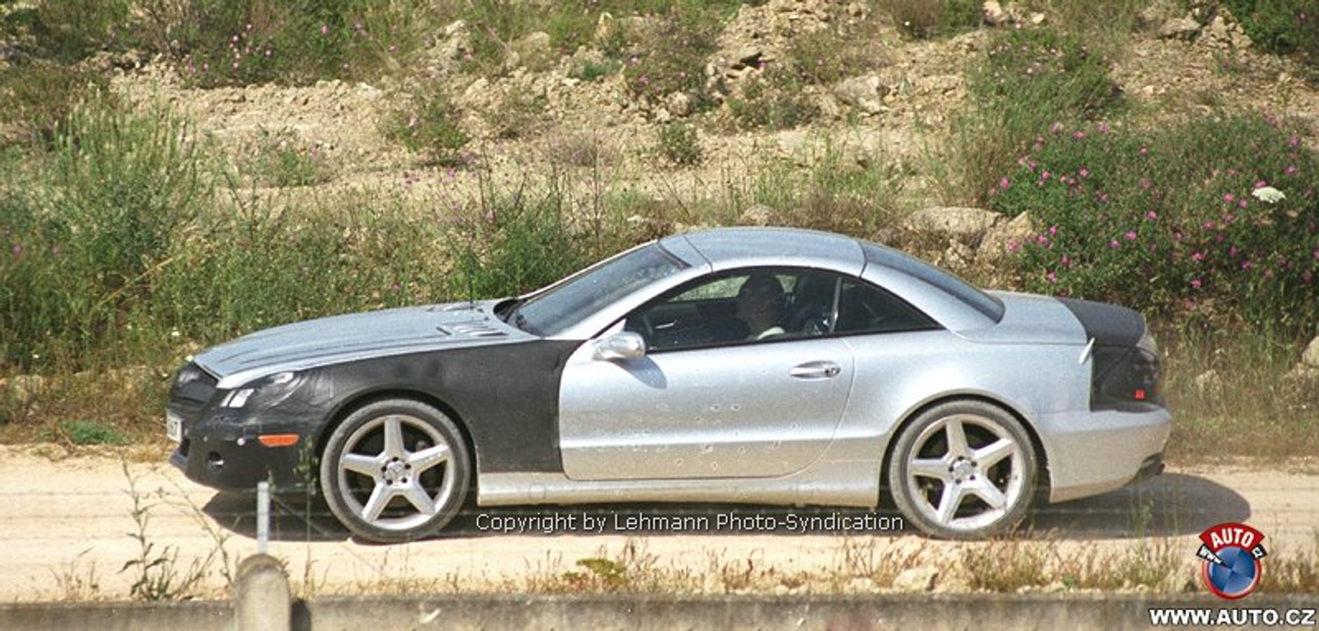 Zdjęcia szpiegowskie: Mercedes-Benz SL bardziej w stylu CLS