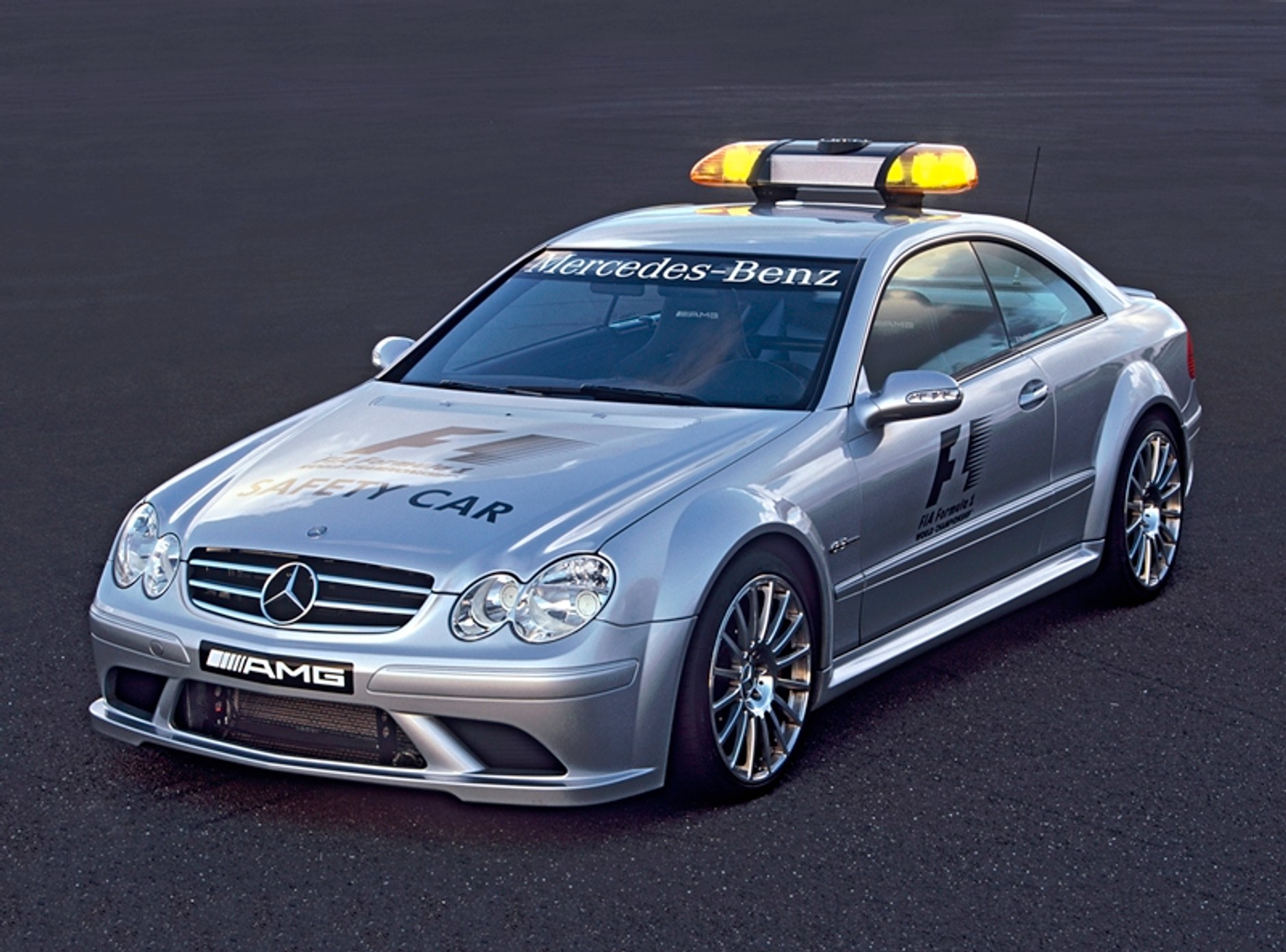 Mercedes SLS AMG to najszybszy safety car świata, ale znalazłem jeszcze kilka ciekawszych