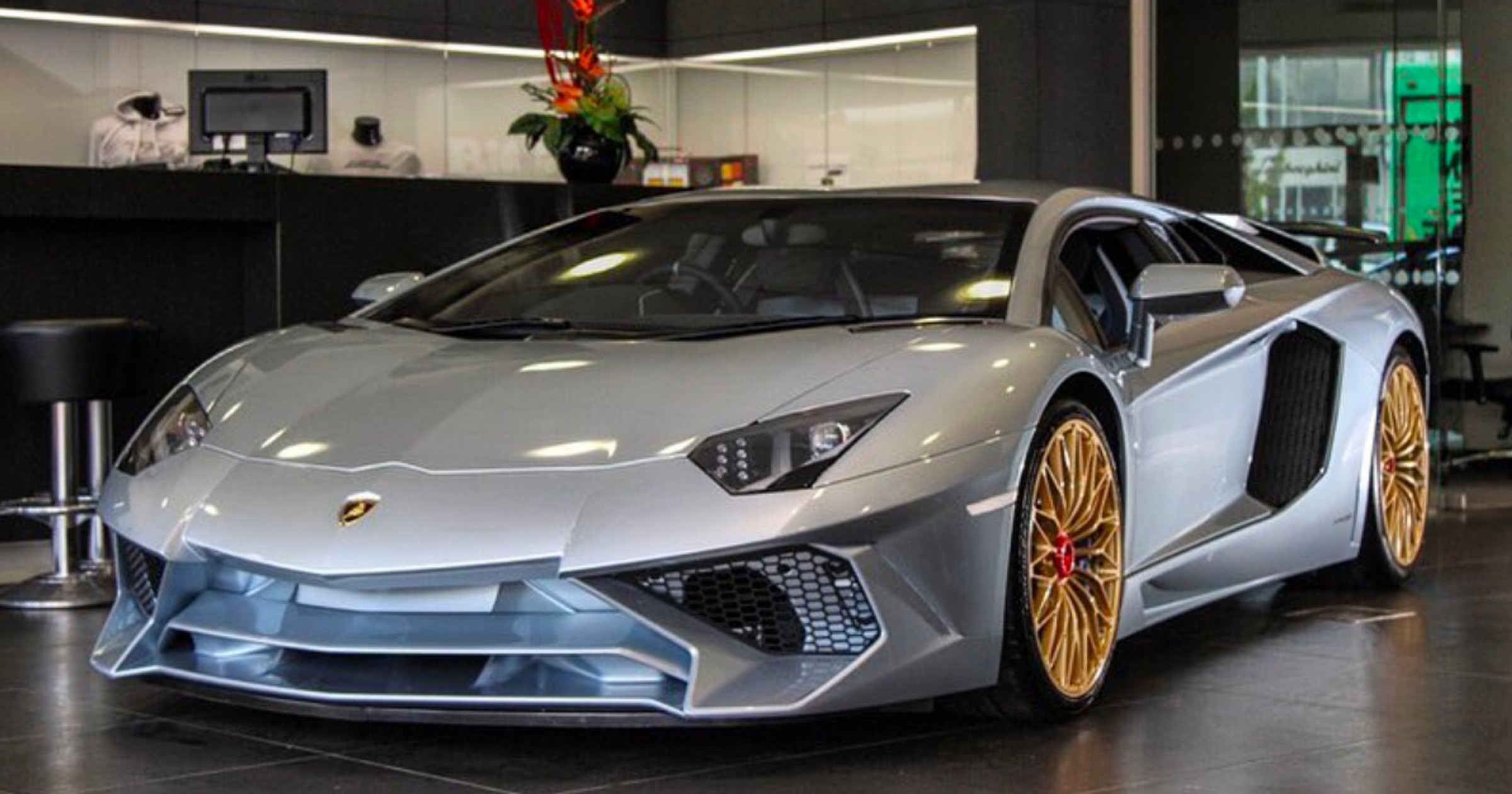Lamborghini Aventador SV