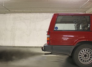 Stare auta mogą wjechać do stref czystego transportu. Jest na to kilka sposobów