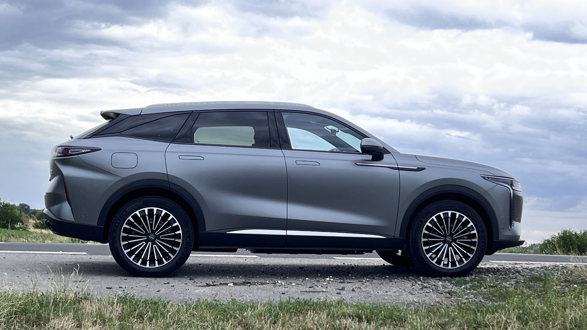 Omoda 9 Super Hybrid