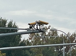 Kamery na skrzyżowaniach nie są oznaczone. Łapią tysiące kierowców