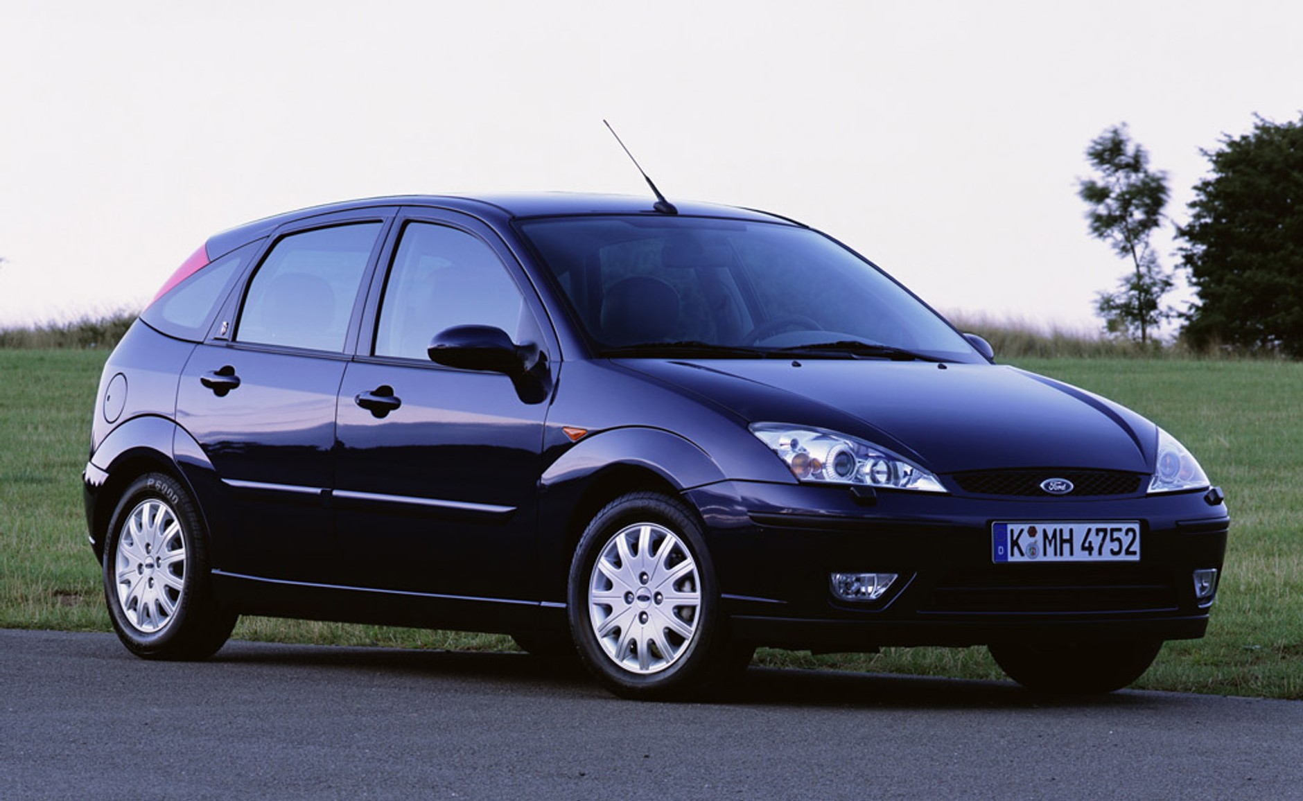 Jak wybrać auto? Wady i zalety samochodów w różnym wieku