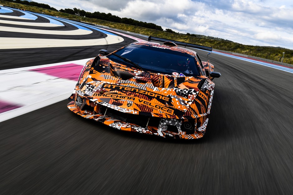 Lamborghini SCV12