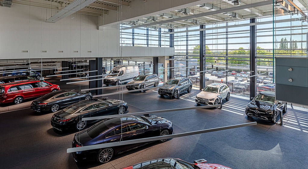 Największy salon Mercedesa w Polsce