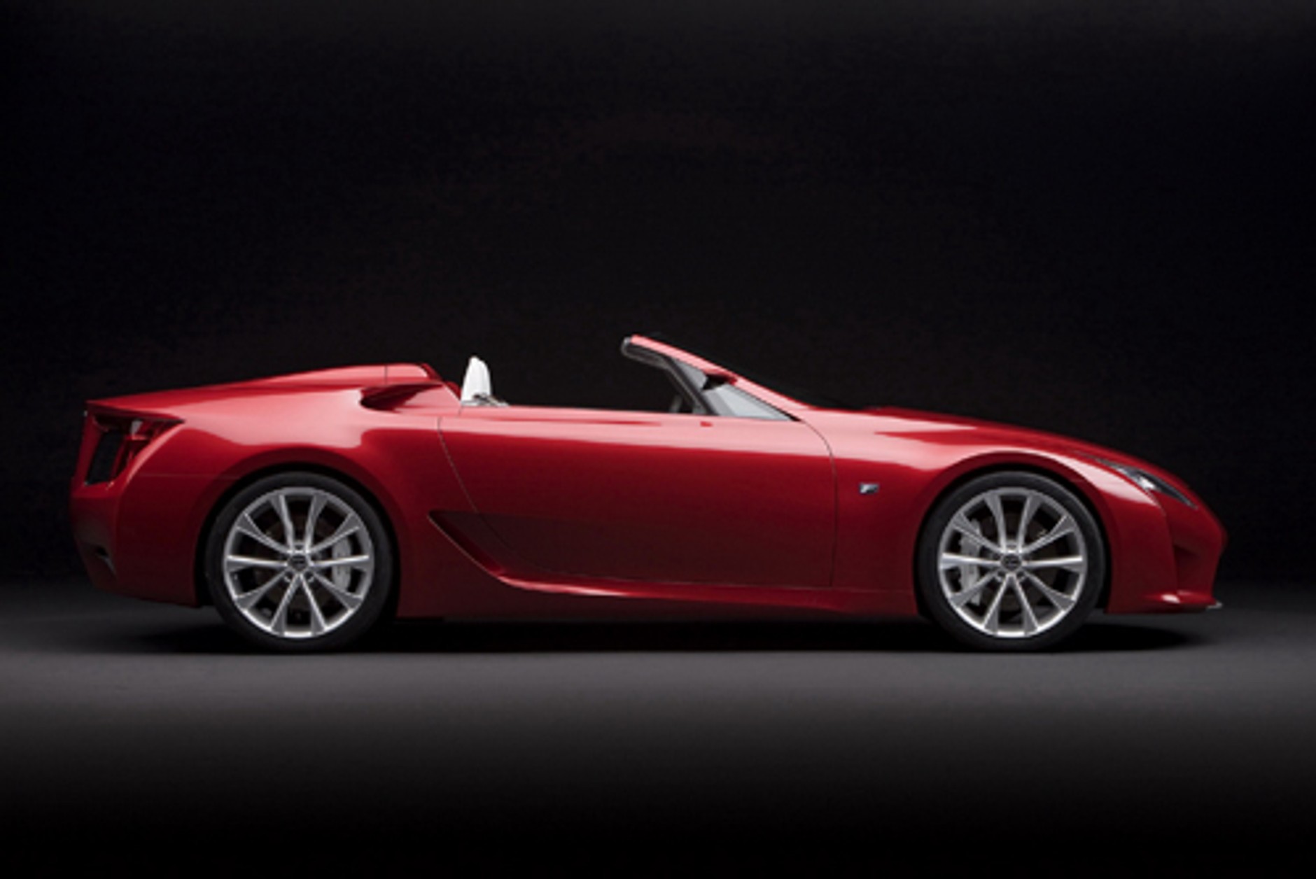 500 koni pod maską - Lexus LF-A Roadster
