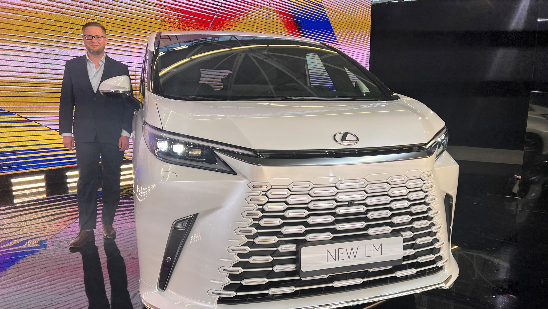 Lexus LM (druga generacja; od 2023 r.)