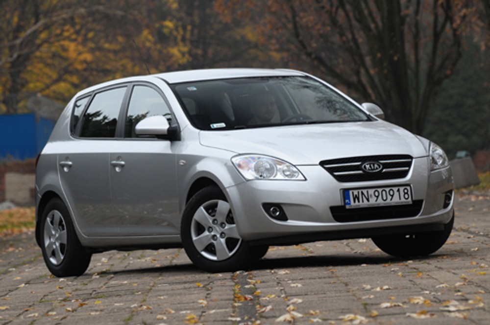 Kia Ceed  – dziwnym trafem, dziś niemal wszystkim kojarzy się z radiowozem.