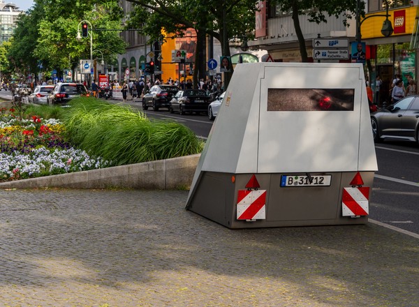 Rostock inwestuje w mobilne fotoradary. Zysk przewyższa koszty wynajmu