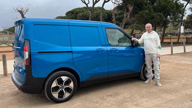 Ford E-Transit Courier