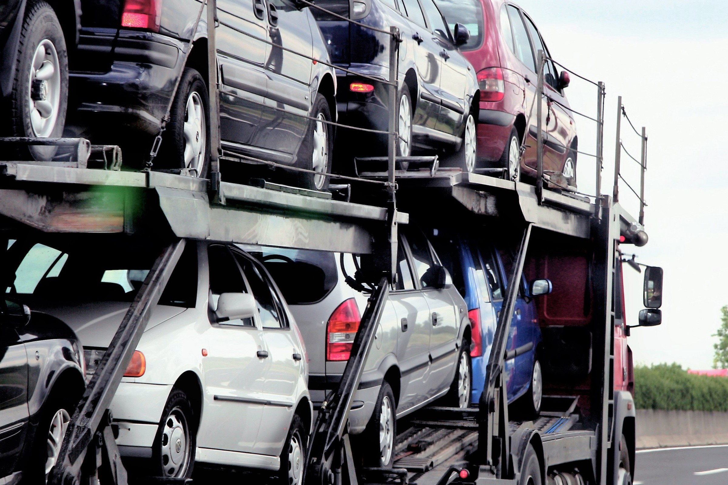 Import używanych aut na najniższym poziomie od trzech lat. Jest wyraźny trend spadkowy