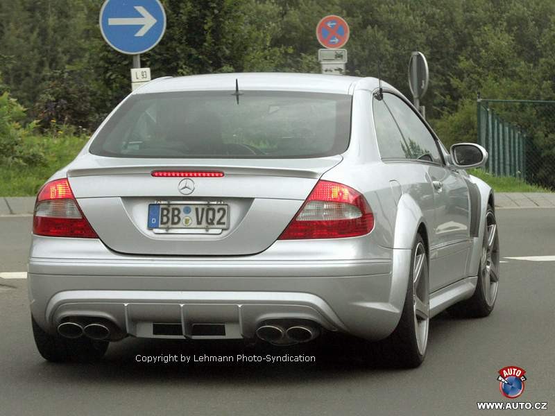 Zdjęcia szpiegowskie: Mercedes-Benz CLK DTM AMG