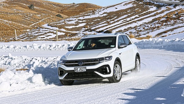 Test opon całorocznych do SUV-ów 2025