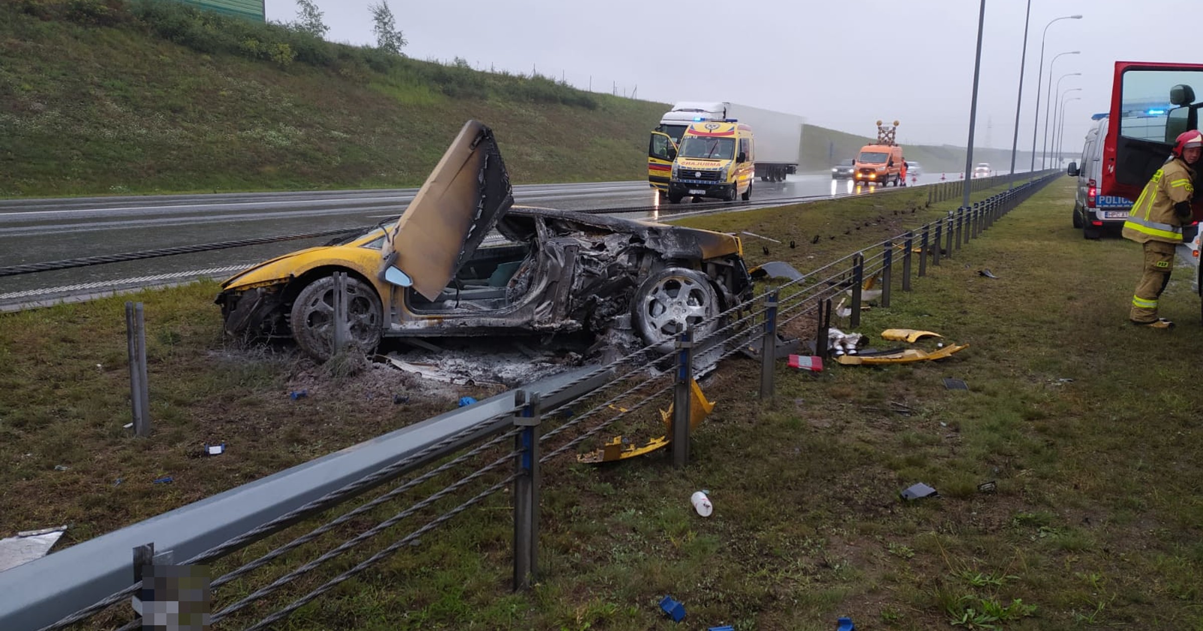 Lamborghini Gallardo rozbite na A1 w okolicach Torunia