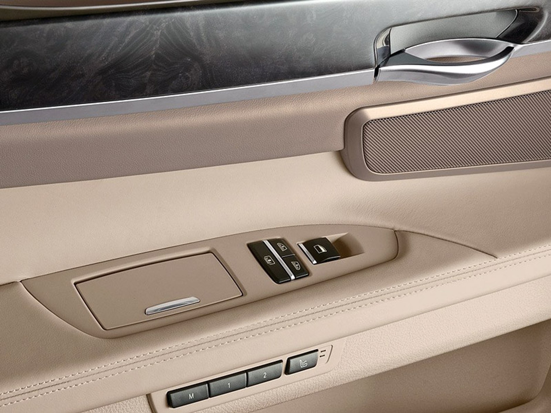 BMW serii 7: pierwsze zdjęcia piątej generacji